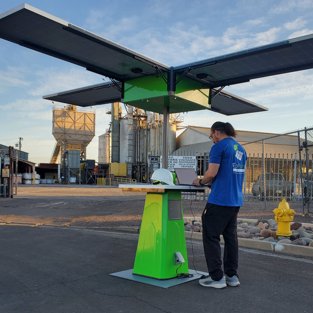 'Koa' Portable Solar Charging Station