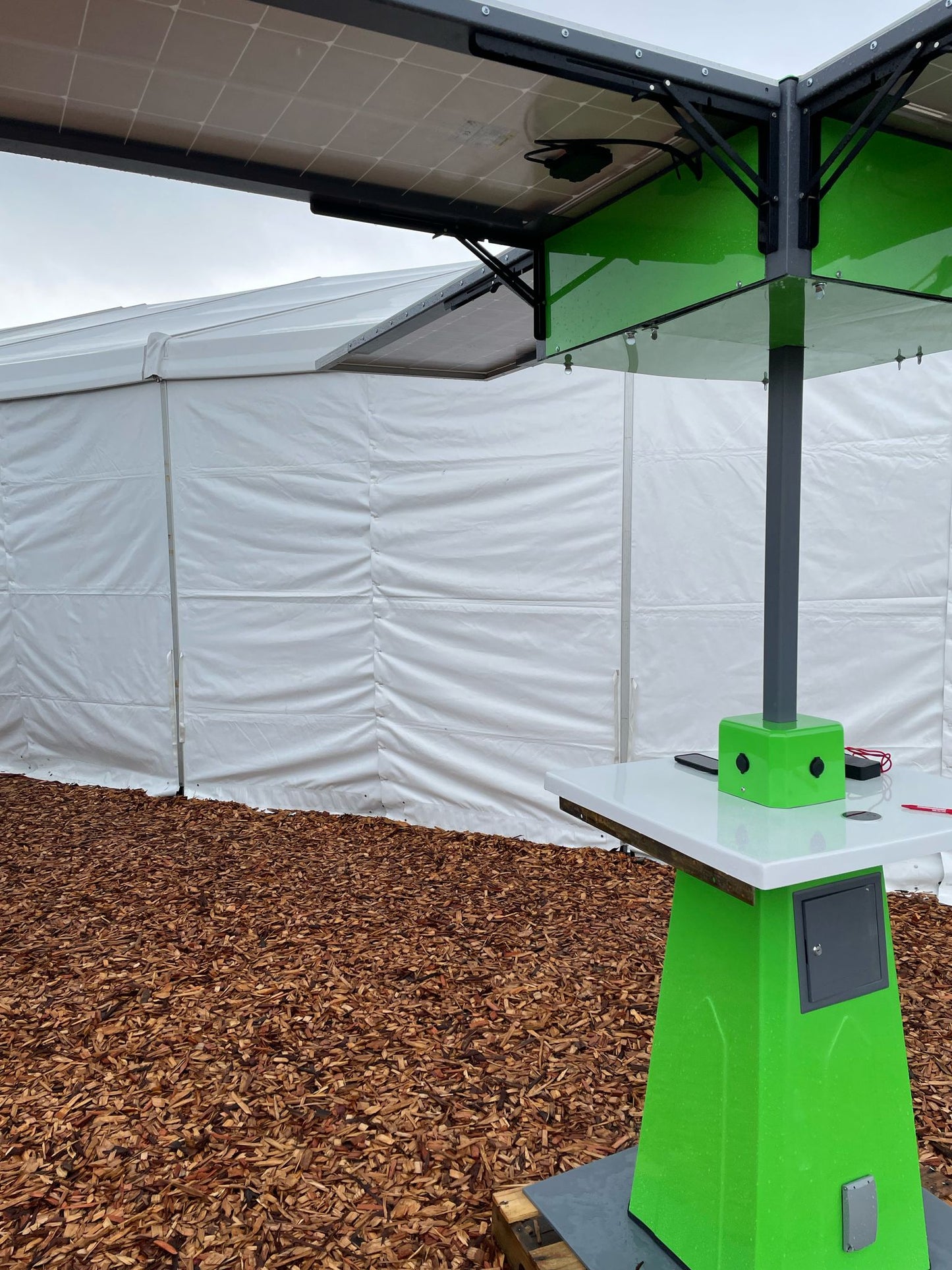 'Koa' Portable Solar Charging Station