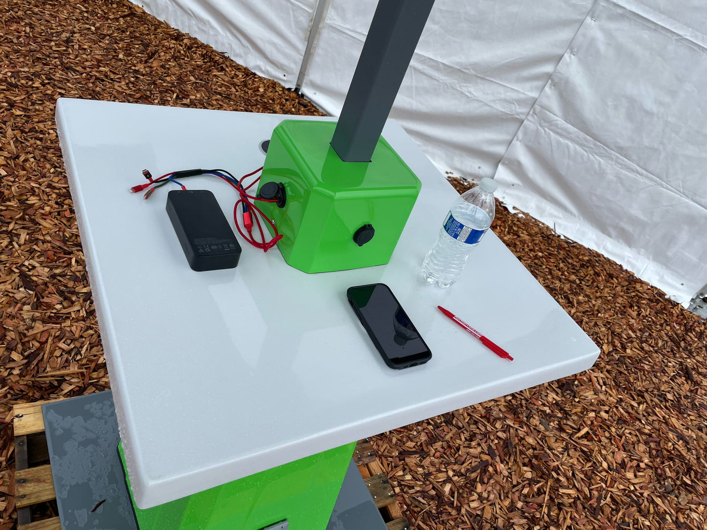 'Koa' Portable Solar Charging Station