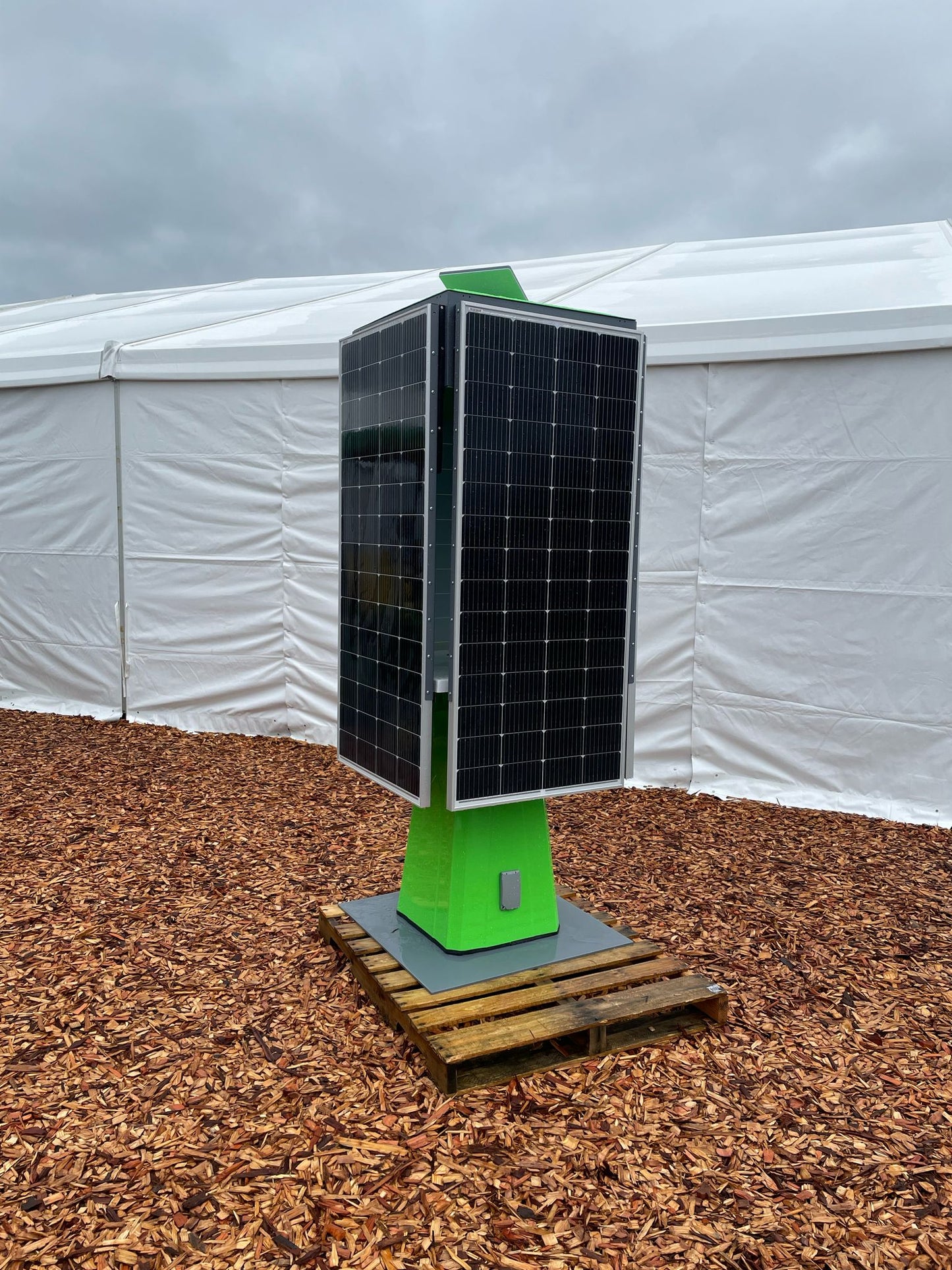 'Koa' Portable Solar Charging Station